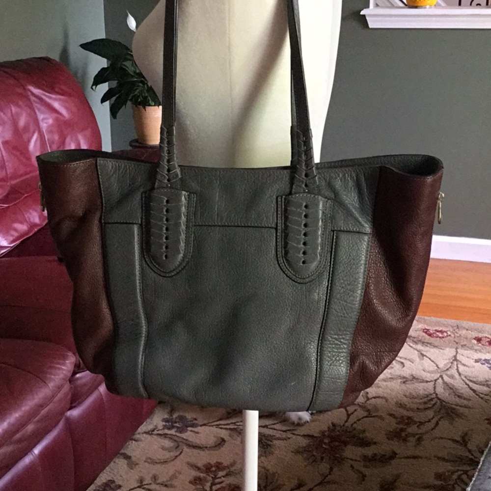 Oryany Quiet Luxury Genuine Leather‎ Gray Burgundy Leather Satchel/Tote Like New